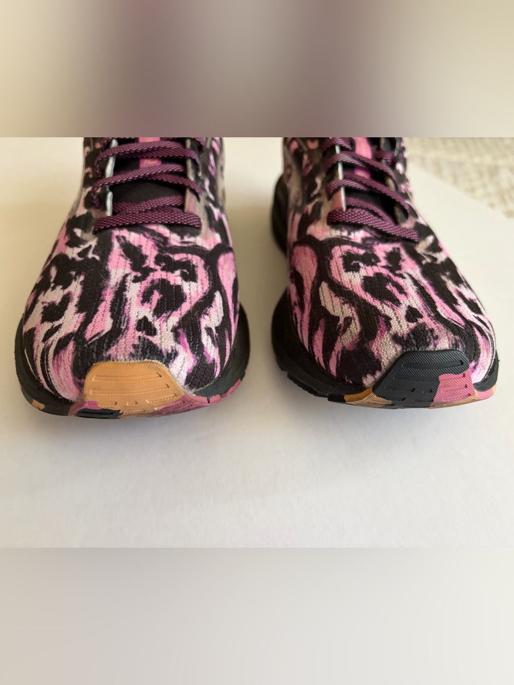 Brooks Launch GTS 10 Sneakers Women’s Size 7 Pink Black Tiger Stripe 1203991B010 - Picture 4 of 9